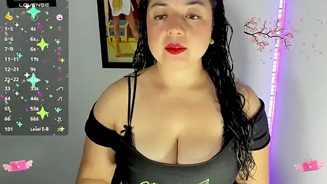 Snapshot of bluum chatting on October 30, 2:10 am bluum online show from October 30, 2:10 am