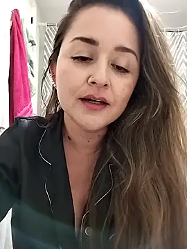 Snapshot of IvannaDivina chatting on March 23, 12:58 am IvannaDivina online show from March 23, 12:58 am