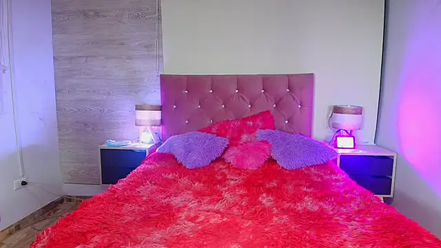  Alice Abby online show from October 3, 3:30 am