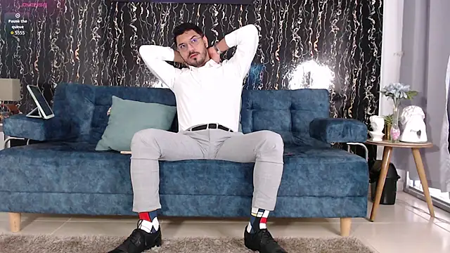 Snapshot of samuelcoopeer chatting on November 11, 2:01 pm samuelcoopeer online show from November 11, 2:01 pm