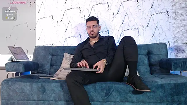 samuelcoopeer online show from September 30, 1:06 pm