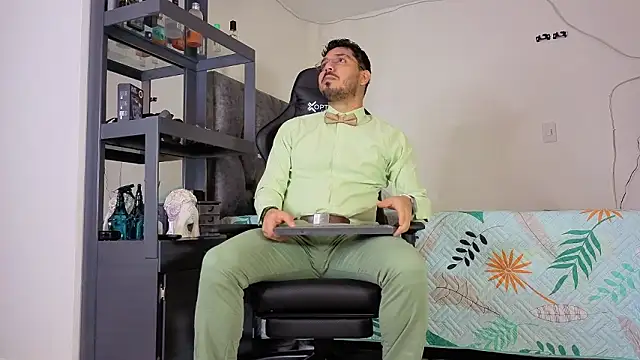 samuelcoopeer online show from February 11, 3:45 pm