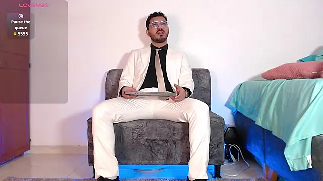 samuelcoopeer online show from September 10, 5:01 pm