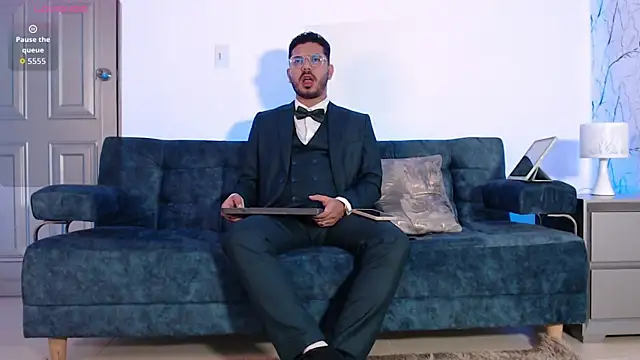 samuelcoopeer online show from October 4, 1:34 pm