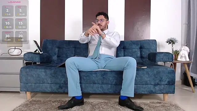 Snapshot of samuelcoopeer chatting on October 24, 1:54 pm samuelcoopeer online show from October 24, 1:54 pm