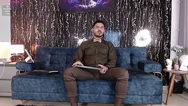 Snapshot of samuelcoopeer chatting on November 6, 2:21 pm samuelcoopeer online show from November 6, 2:21 pm