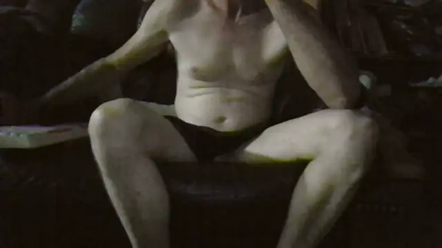 Snapshot of Lovyourpuss chatting on February 7, 7:55 pm Lovyourpuss online show from February 7, 7:55 pm