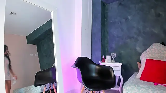 GingerMoon  online show from March 25, 7:02 pm