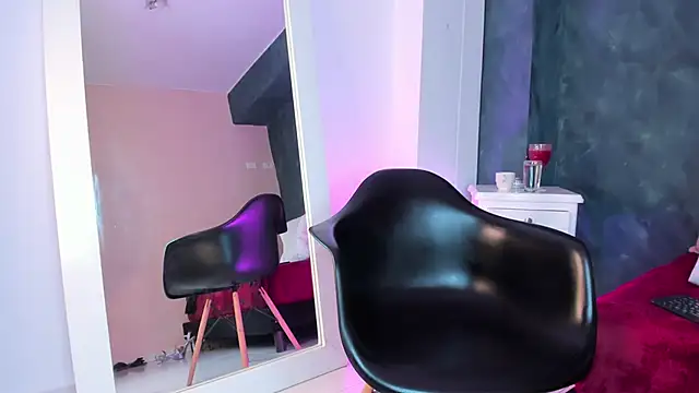 GingerMoon  online show from April 9, 7:20 pm