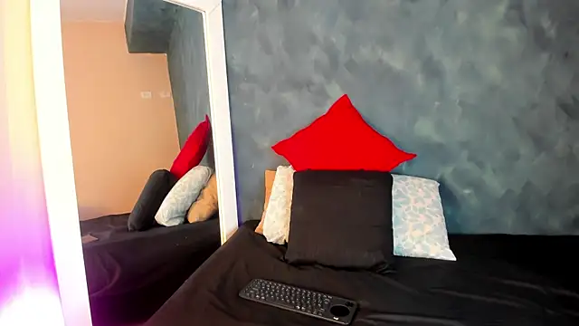 GingerMoon  online show from November 7, 7:07 pm