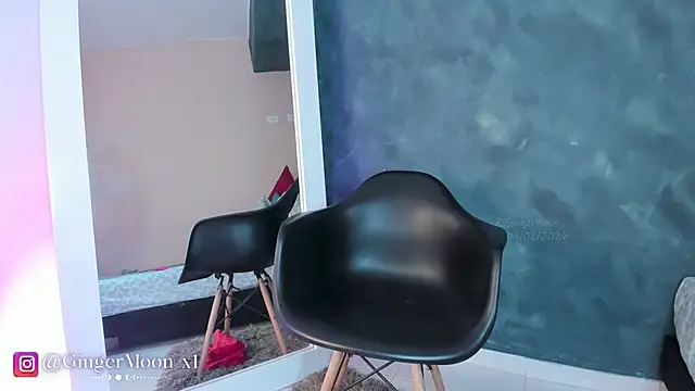 Snapshot of GingerMoon_ chatting on February 9, 5:55 pm GingerMoon online show from February 9, 5:55 pm