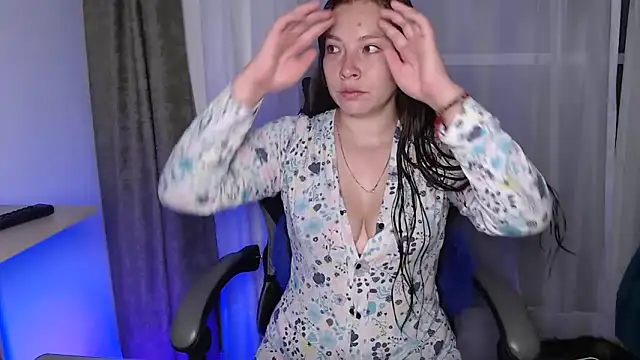 mariaana  222 online show from March 28, 4:46 am