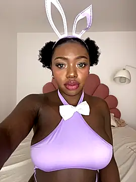 Snapshot of alissradiante1 chatting on November 1, 12:06 am alissradiante1 online show from November 1, 12:06 am