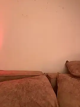 alissradiante1 online show from March 13, 1:32 am