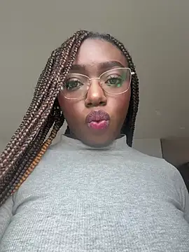 alissradiante1 online show from February 21, 8:33 pm