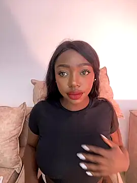 Snapshot of alissradiante1 chatting on December 3, 3:40 am alissradiante1 online show from December 3, 3:40 am