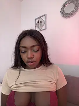 alissradiante1 online show from April 16, 1:06 am