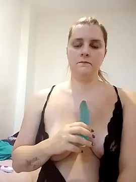 JessicaItalia online show from October 6, 8:59 am