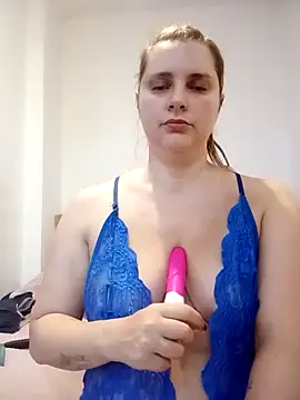 JessicaItalia online show from October 8, 9:11 am