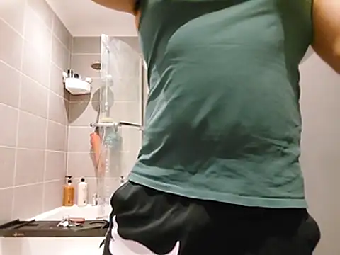 CloudyMuscleBeefy online show from October 25, 12:39 pm