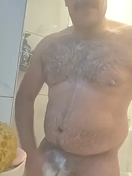 Snapshot of CloudyMuscleBeefy chatting on March 1, 5:13 pm CloudyMuscleBeefy online show from March 1, 5:13 pm