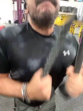 Snapshot of CloudyMuscleBeefy chatting on February 10, 7:40 am CloudyMuscleBeefy online show from February 10, 7:40 am