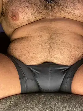 CloudyMuscleBeefy online show from May 24, 11:48 pm