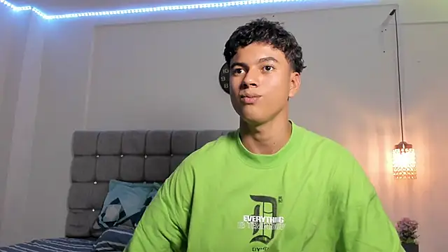 Santy Stump online show from December 22, 9:26 pm