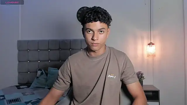 Santy Stump online show from December 1, 8:53 pm