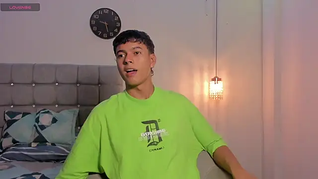 Santy Stump online show from November 14, 9:18 pm