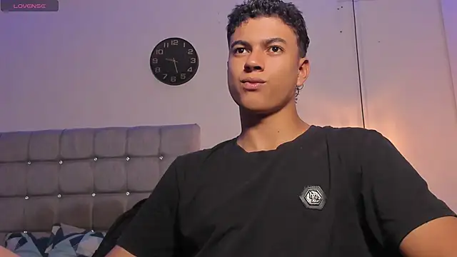 Santy Stump online show from November 9, 8:35 pm