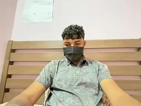 Snapshot of midnight_24 chatting on October 22, 4:23 am midnight 24 online show from October 22, 4:23 am