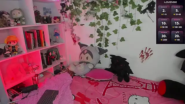 sarahminage  online show from November 20, 6:41 pm