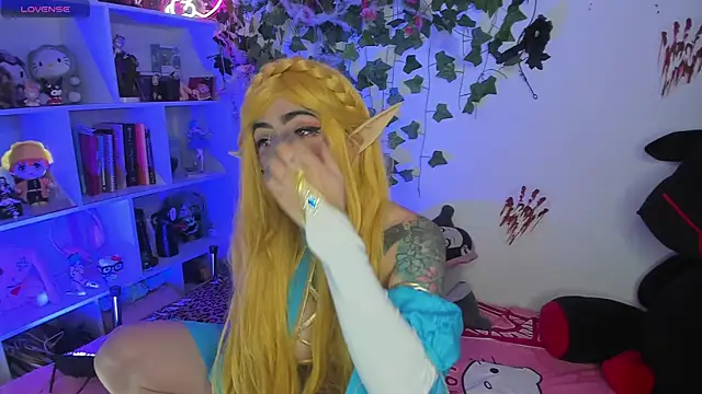 sarahminage  online show from November 11, 6:03 pm