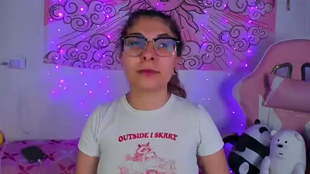 Snapshot of abbie_jensen_ chatting on July 10, 6:57 am abbie jensen online show from July 10, 6:57 am