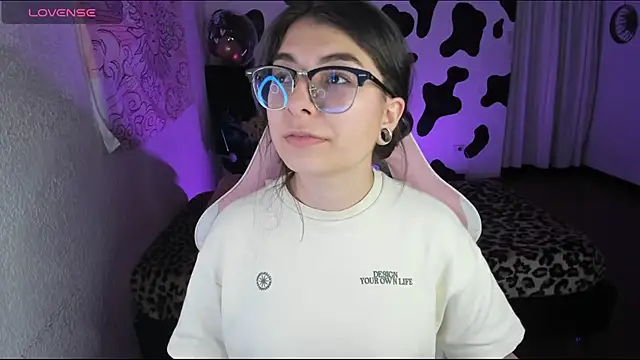 Snapshot of abbie_jensen_ chatting on November 30, 12:44 am abbie jensen online show from November 30, 12:44 am