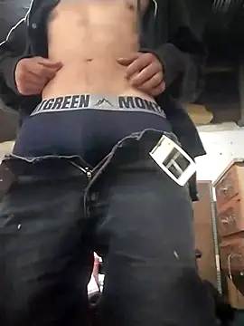 Snapshot of DXTFFx chatting on September 26, 3:57 am DXTFFx online show from September 26, 3:57 am