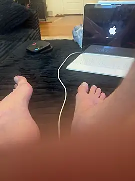 Snapshot of MuchCarpal chatting on July 1, 2:39 pm MuchCarpal online show from July 1, 2:39 pm