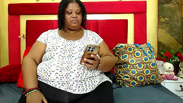 Snapshot of Exoticbigmandy chatting on June 25, 2:22 pm Exoticbigmandy online show from June 25, 2:22 pm