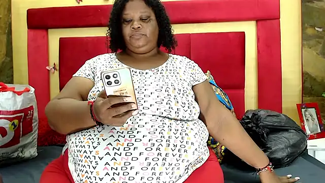 Snapshot of Exoticbigmandy chatting on October 30, 9:01 pm Exoticbigmandy online show from October 30, 9:01 pm