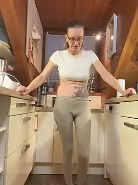 LucyLingerie78 online show from November 28, 6:08 pm