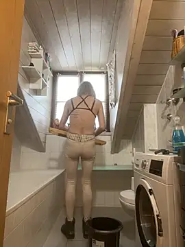 LucyLingerie78 online show from October 30, 10:57 am