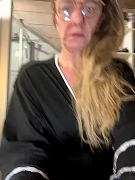 LucyLingerie78 online show from December 14, 6:35 pm