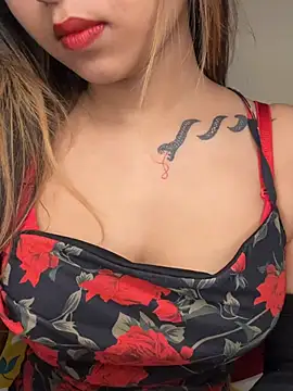 Scarlett 1819 online show from April 8, 5:03 pm