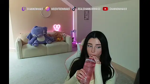 Snapshot of itsmais chatting on October 27, 1:12 pm itsmais online show from October 27, 1:12 pm