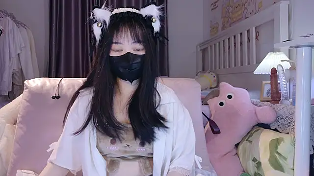 Snapshot of love-uiui chatting on October 28, 2:27 pm love-uiui online show from October 28, 2:27 pm