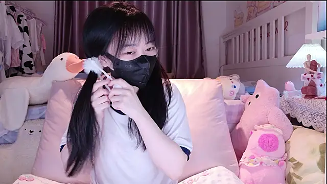 Snapshot of love-uiui chatting on November 17, 2:21 pm love-uiui online show from November 17, 2:21 pm