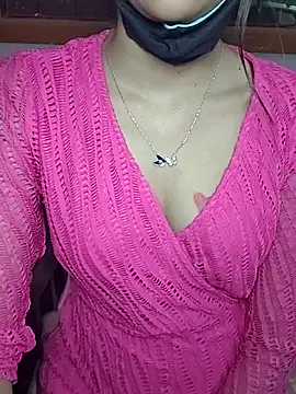 Snapshot of Isha_Sax chatting on February 9, 8:07 pm Isha Sax online show from February 9, 8:07 pm