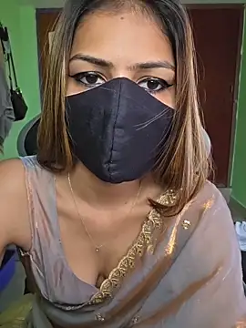 Isha Sax online show from April 12, 6:05 am