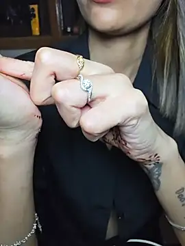 Isha Sax online show from March 20, 6:42 pm